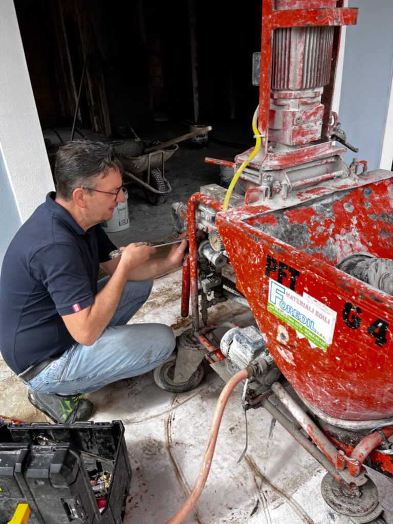 Riparazione macchina intonacatrice PFT G4 in officina
